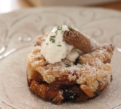 waffel con mele e crumble croccante